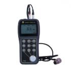 測(cè)量金屬、塑料、陶瓷、玻璃及其他任何超聲波的良導(dǎo)體的厚度; 測(cè)量范圍：1.2mm～225.0mm（鋼）;管材測(cè)量下限：Φ20mm×3.0mm;分辨率：0.1mm ;精度：±（1%H+0.1）mm;H為被測(cè)物實(shí)際厚度;聲速調(diào)節(jié)范圍:1000m/s～9999m/s

