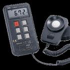 TES-1336A 數(shù)字式照度計(jì),3 1/2 位液晶顯示器.測(cè)量檔位:20,200,2000,20000 Lux/Fc (1Fc=10.76 Lux) 分辨率 
:0.01 Lux (0.01fc) 準(zhǔn)確度:±(3%rdg + 5dgts)  RS-232接口可與計(jì)算機(jī)聯(lián)機(jī) 
 
 
  
