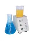 SK-1 快速混勻器,快速混勻器實現(xiàn)窗口的溶液快速混勻，混勻速度可調(diào)。最高速度:3000r/min.工作面直徑:? 130mm



