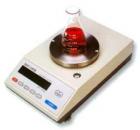 MP200A 電子精密天平,新一代電磁式稱量傳感器，使產(chǎn)品的精度有了可靠保障。具有全自動故障檢測，自動校準(zhǔn)，超載保護(hù)等多種應(yīng)用程序,內(nèi)置RS232C接口，設(shè)有計件、百分比、單位轉(zhuǎn)換等功能、可直接連接計算機(jī)、打印機(jī)等。最大稱量:210g;可讀性:1mg 
