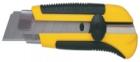 25MM DYNAGRIP 割刀: 旋轉(zhuǎn)鎖鈕，有效安全的縮緊刀片。25mm加寬刀片，工作壽命更長(zhǎng)。內(nèi)存1片刀片。人體工程學(xué)手柄，握持舒適。標(biāo)準(zhǔn)史丹利黃色ABS刀身。
