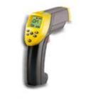 ST60 紅外線測溫儀，測量溫度為-32～600℃(-25至1100 °F)，D:S=30:1標(biāo)準(zhǔn)焦距，光譜響應(yīng)8μm至14μm ，12個點的數(shù)據(jù)記錄，顯示分辨率:0.1℃，精度：±1% 或±1℃



