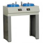  PG-2C型金相試樣拋光機(jī)是對PG-2金相試樣拋光機(jī)的不完善處進(jìn)行針對性的設(shè)計(jì)改進(jìn),增加了在拋光時(shí)作稀釋冷卻用的供水系統(tǒng)和易清污的抽屜式積污匣，拋盤直徑：220mm.轉(zhuǎn)速：900r/min，1400r/min（定制）.電動(dòng)機(jī)：YS7116 0.2kW 380V（220V 定制） 50Hz