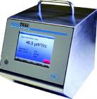 AeroTrakTM 9000 納米顆粒氣溶膠監(jiān)測儀可以測量沉積在肺部的顆粒表面積，儀器先對顆粒進行擴散荷電，然后使用靜電計檢測荷電的氣溶膠，給出肺泡(A) 或氣管支氣管 (TB) 部位的沉積表面積，檢測粒徑:10 到1000nm(進樣口使用1μm 旋風分離器)
 