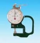 HG-1030B  測厚儀主要用于測量紙張、皮革、橡膠、織物及各種金屬板材、塑料板等的厚度。測量范圍:0-10,分度值:0.01,測量深度:30,測厚規(guī)的測力可根據(jù)用戶要求特殊制作。
