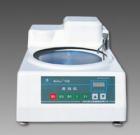 MoPao 160E型磨拋機(jī)同時(shí)具備無(wú)級(jí)調(diào)速和兩級(jí)定速兩種工作狀態(tài)，并且兩種工作狀態(tài)可自由切換，工作盤轉(zhuǎn)向可任意選擇；磨拋盤轉(zhuǎn)速：50-600r/min(無(wú)級(jí)調(diào)速)or150r/min、300r/min（兩級(jí)定速）,160E磨拋盤直徑：200mm機(jī)型或250mm機(jī)型

