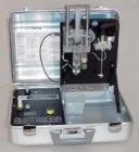 便攜式1140型航空油料水分離指數(shù)儀;基于產(chǎn)品質(zhì)量控制的目的，需要根據(jù)所測定的表面活性劑的多少來確定燃油的水分離特性;1140型便攜式航空油料水分離指數(shù)儀是一臺用于上述兩種檢測的測試儀器，也可以用來評估過濾分離器和白土處理環(huán)境的效率。