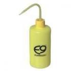 35359 　防靜電酒精瓶  8 盎司容量 可用于儲(chǔ)藏化學(xué)液體, 清潔劑, 水, 和油劑 出水量均衡可控制 永久性防靜電 非常鮮艷的防靜電黃色 RTG = 10^9 ohm