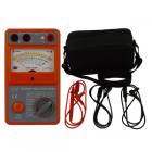 ●每種機(jī)型有三種額定電壓。

●絕緣阻值采用對(duì)數(shù)分度線，均勻清晰，讀數(shù)方便。

●線性交流電壓表刻度提供300V或600V的量程。

●強(qiáng)帶載能力，輸出短路電流大于1mA。。

●防塵防潮結(jié)構(gòu)，適于戶外操作。

●體積小，重量輕，操作簡(jiǎn)捷，攜帶方便。

●電池供電，低功耗。

●電池容量檢查功能。

●線性交流電壓表刻度提供300V或600V的量程。
