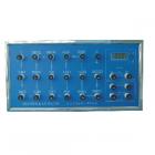 ●阻值范圍高達(dá)1000GΩ。 

●溫度穩(wěn)定性好，寬的溫度范圍下使用可確保精度。 

●最大工作電壓可達(dá)10kV。 

●備有0.1μF/10kV電容，可作電容性負(fù)載試驗(yàn)。 

●備有3 LCD 數(shù)字電壓表。內(nèi)阻10GΩ,量程1999V；19.99kV可選擇使用。
