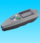 概況：

測(cè)頭主機(jī)一體，結(jié)構(gòu)緊湊，單手操作；最新研制的測(cè)頭頂部由非常耐磨的硬制材料制成，保證長(zhǎng)期使用而不損壞。標(biāo)準(zhǔn)箔及標(biāo)準(zhǔn)板可安全地存放在內(nèi)置儲(chǔ)存?zhèn)}內(nèi)。

儀器隨測(cè)頭型號(hào)的不同有三種類型：

F型測(cè)頭采用磁感應(yīng)原理，在鋼鐵基材上測(cè)量。

N型測(cè)頭采用電渦流原理，在有色金屬基材測(cè)量。

FN兩用型測(cè)頭可在所有金屬基材上測(cè)量。

儀器符合DIN、ISO、BS、ASTM標(biāo)準(zhǔn)。
