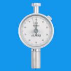 功 能：
LX邵氏C型硬度計(jì)是測(cè)定壓縮率為 50% 時(shí)應(yīng)力為 0.5kg/c㎡ 以上的含有發(fā)泡濟(jì)制成的橡塑微孔材料硬度，也可用于類(lèi)似硬度的其他材料。
