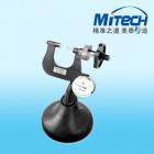 PHR-4-2小型洛氏硬度計的功能特點：
﹡ 小型，輕便，價廉，可以象千分尺一樣使用。
﹡ 與臺式機(jī)相同的試驗原理和精度，符合標(biāo)準(zhǔn)GB/T230、ISO6508和ASTM
    E110。經(jīng)中國計量院檢測，誤差小于1.5HR。
﹡ 由主機(jī)和支承座組成，可以在桌面上使用或攜帶到車間現(xiàn)場使用。
﹡ 可測試許多臺式硬度計無法測試的細(xì)、小、長及異型零件。
﹡ 可測試標(biāo)準(zhǔn)件、五金件、刀具等零件。
﹡ 可測試鋼管的內(nèi)外表面硬度。
﹡ 非常適于測試支承面較小的零件。
﹡ 可溯源的標(biāo)準(zhǔn)硬度塊。
﹡ 經(jīng)標(biāo)準(zhǔn)洛氏硬度計檢驗合格的壓頭。
﹡ 用于校驗試驗力的測力儀可溯源到國家副基準(zhǔn)
