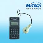 技術參數(shù)：
示值范圍：HRC15-70/HB100-550/HV100-999
顯示精度：洛氏硬度顯示時，全量程內(nèi)顯示精度0.1
示值精度：±1洛氏C硬度單位
壓頭規(guī)格：136 金剛石角錐體
接觸壓力：均勻的接觸壓力12N±1N
使用電源：AC220V±10%/DC5V
外形尺寸：185×85×42MM
儀器重量：300G
工作環(huán)境溫度：0~50度
