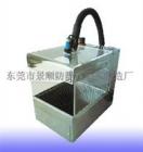 特點： 

1.除塵除靜電時間0-30s可調(diào) 

2.可通過調(diào)節(jié)閥調(diào)節(jié)風(fēng)速大小，三面風(fēng)幕設(shè)計使工作區(qū)保持正壓狀態(tài)，避免外界環(huán)境塵埃的進(jìn)入 

3.小巧，安裝靈活，透明視窗便于觀察 

4.可通過前下方的活動擋板對集塵區(qū)定期進(jìn)行清潔 

5.材質(zhì)：不銹鋼，有機(jī)玻璃等 

6.可針對不同產(chǎn)品進(jìn)行設(shè)計 