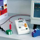 產(chǎn)品描述 

ISOLAB防雷器老化測(cè)試儀,是用于絕緣電阻和防雷器性能測(cè)試的儀表。

使用選擇開關(guān)調(diào)整待檢測(cè)模塊的類型，插入防雷模塊，自動(dòng)進(jìn)行測(cè)量程序。

可顯示壓敏電阻在1mA或3mA下壓敏電阻的讀數(shù)。通過對(duì)照公差范圍表，查看防雷模塊是否老化，如果測(cè)試值超出公差范圍，或者超出產(chǎn)品出廠值的10%，則該防雷器需要予以更換。

對(duì)于非OBO產(chǎn)品則將防雷模塊置于引線之間，使用選擇開關(guān)調(diào)整到檢測(cè)模塊類型，則可檢測(cè)出壓敏電壓值，并知道該防雷模塊是否老化。