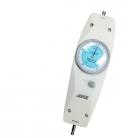 本機臺安裝于試驗機上使用，測試值穩(wěn)定，再現(xiàn)精度高，使品質更有保障。 
不論N的單位或Kgf單位均可在1支推拉力計上做到，一舉兩得。